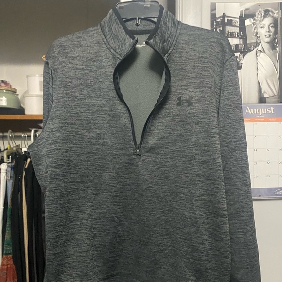 Under Armour Other - Sweatshirt